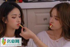 评论照片的经典话语,这阳光和你的微笑一般温暖