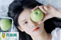 感动女孩子到哭的短句,我的未来要一直有你