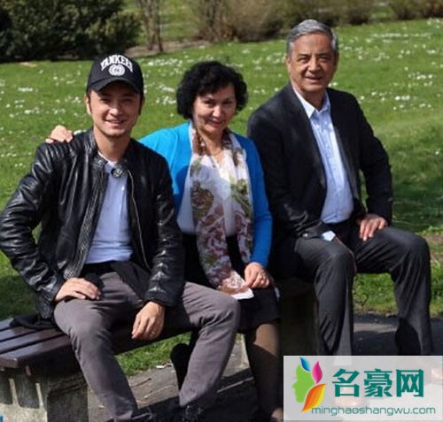 尼格买提的父母资料档案 尼格买提的父母是谁