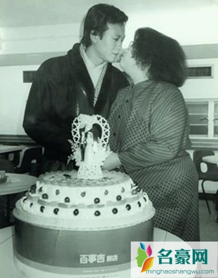 郑少秋爱过沈殿霞吗 郑少秋沈殿霞结婚照