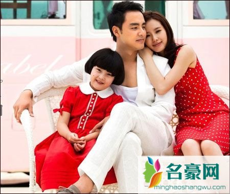 明道老婆孩子全家福 明道现在的老婆
