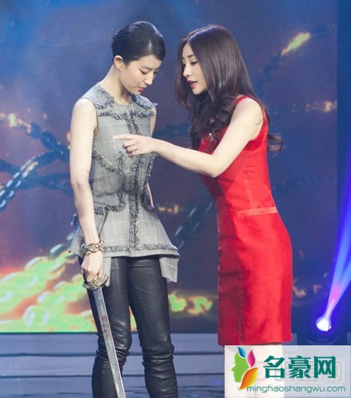 柳岩和刘亦菲谁漂亮 刘亦菲柳岩钢管舞