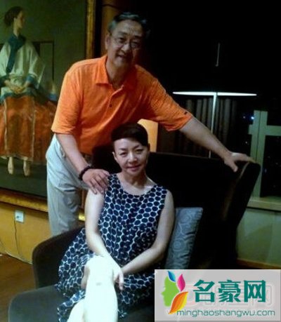 宋丹丹第三任老公 宋丹丹老公亲密照