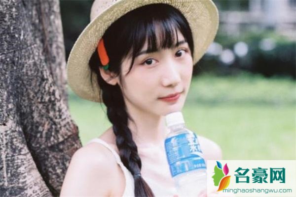 女人洒脱大气的句子