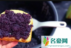 紫米面包是不是酸酸的 紫米面包好吃吗