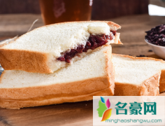 紫米面包保质期过了4天可以吃吗 过期的紫米面包吃