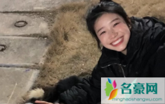 分手了但忍不住打电话怎么办 分手后还打电话聊微