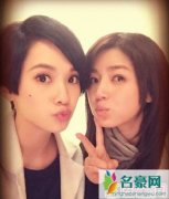 杨丞琳陈妍希微博晾自拍照 完美容颜被赞好美