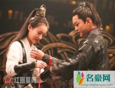屈楚萧女朋友李一桐吗 李一桐屈楚萧什么关系