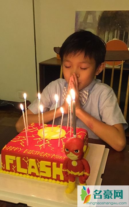 张智霖儿子魔童照片及资料 张智霖儿子几岁了