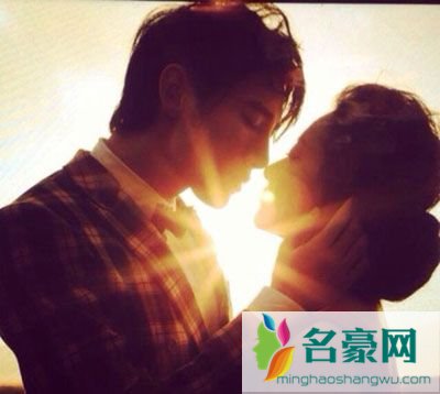 凰图腾白冰床戏吻戏 白冰和她老公的吻戏