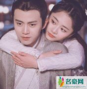 锦衣之下陆绎什么时候喜欢上今夏 两个人最后在一