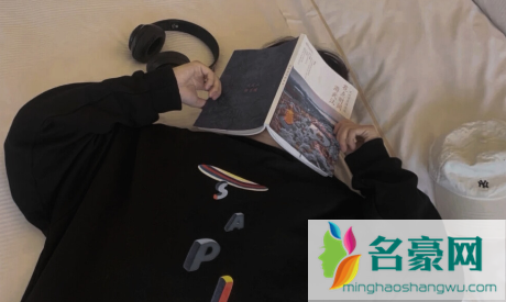 男朋友说不想努力了想找个富婆是认真的吗1