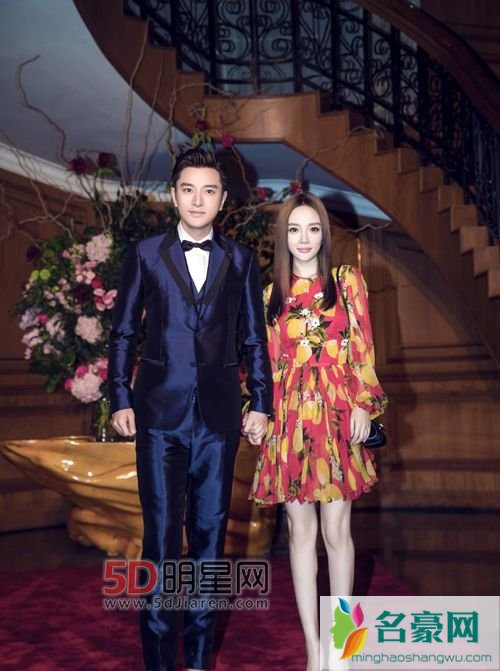 李小璐和贾乃亮年龄谁大 李小璐贾乃亮的车的狗
