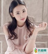李嘉雯胸围有多大 李嘉雯的男朋友是谁