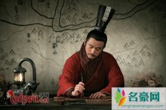 冯谖为孟尝君营造三窟是哪三窟？冯谖是个什么样的
