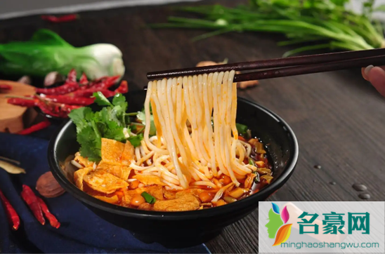 螺蛳粉是汤料臭还是酸笋臭3