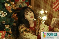 关于坚持的爱情语录（痴情的一方最容易受伤）