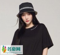 李小璐现在怎么样了 变身独立设计师网店一晚卖出