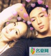 黄皓和萧亚轩怎么认识的 黄皓和萧亚轩在一起多久