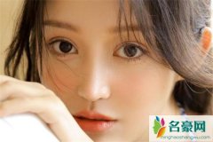 评论女生照片好看的话语（这照片太吸引我了）