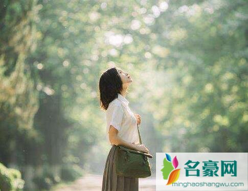 没说分手却不联系不删