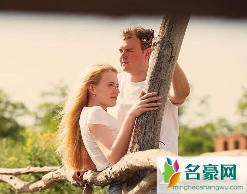 女生故意不理你的目的