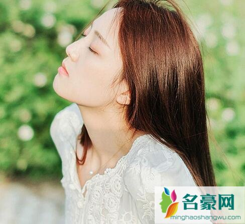 女人有了外遇是啥表现