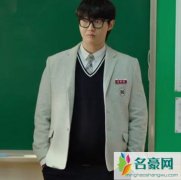 我身体里的那个家伙男主角前后是一个人吗 他发生