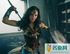 神奇女侠喜欢海王吗 海后湄拉竟死在神奇女侠手上