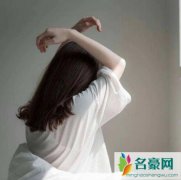 女友嫌弃我穷跟上司跑了，多年后再见女友简直判若