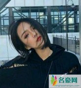男友是隐形富二代压力好大，家人朋友都劝我们分手