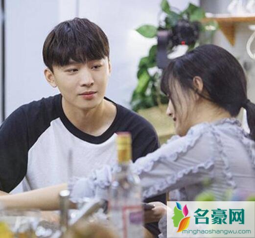 张恒发文暗讽郑爽