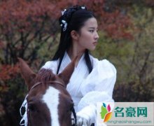 刘亦菲改回中国国籍了吗 刘亦菲是哪国国籍