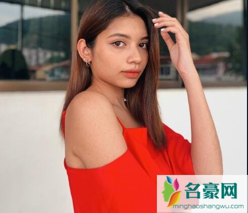 歌手当打之年李佩玲身世个人资料