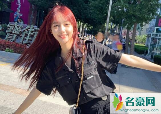 吴亦凡女朋友是秦牛正威吗
