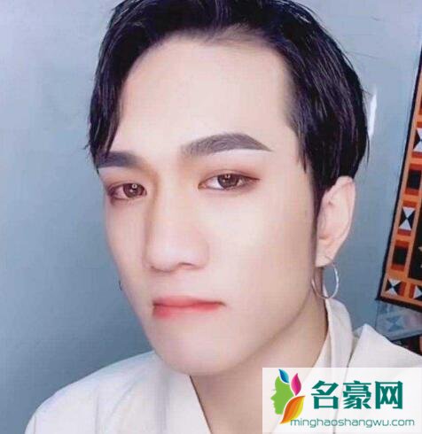 抖音韩美娟是男的还是女的