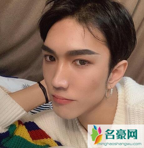 抖音韩美娟是男的还是女的