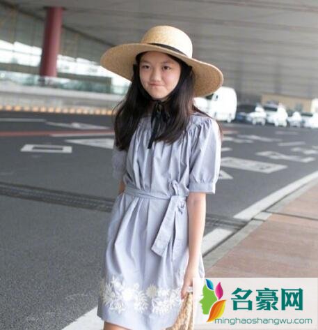 李嫣否认逛街两小时花十万
