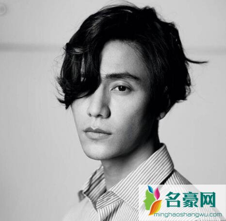 陈奕辰和陈坤是什么关系