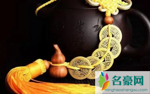 两家门对门五帝钱挂在哪里最好1