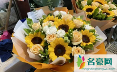 2022教师节送花上午送还是下午送 教师节送花送几朵