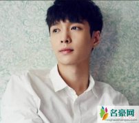 张艺兴名字被打错是怎么回事？张艺兴原来的名字叫