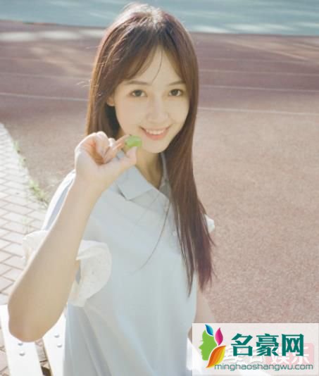 秦牛正威否认恋情是什么情况 她和吴亦凡真的恋爱了吗?