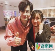 王嘉尔疑质问私生说了什么？私生饭为什么会攻击王