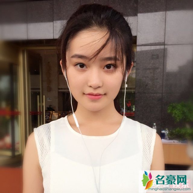 柴蔚是怎么火的 柴蔚家庭背景介绍