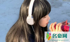 男生说女生莫名其妙是不是说明在乎她 男生在乎女