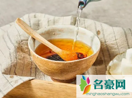 秋梨膏可以用凉水冲吗2