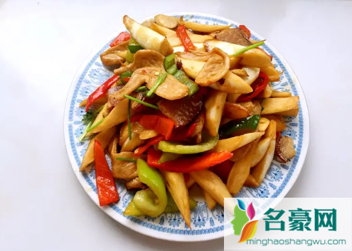 茭白用开水烫完再炒吗2