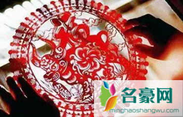 2023年春节什么时候贴窗花3